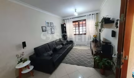 Sobrado no Jardim Aeroporto 120m² 2 quartos, 2 vagas!