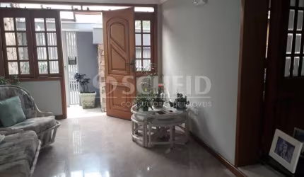 ALTO DA BOA VISTA - 3 quartos sendo 1 suíte / 2 vagas