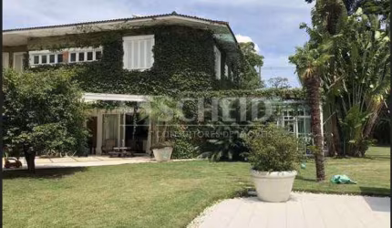 Maravilhosa casa à venda no Alto da Boa Vista, espaçosa e confortável