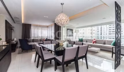 Apartamento a venda no Campo Belo com 220m²