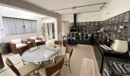 Casa à venda 3 Quartos sendo 3 suítes na Vila Santa Catarina