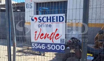 Terreno com casa velha