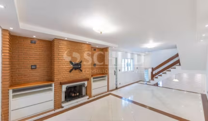 Casa tipo para venda com 3 quartos, 215m²
