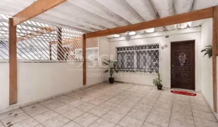 Casa á Venda no Campo Belo com 225m², 2 quartos, 2 vagas.