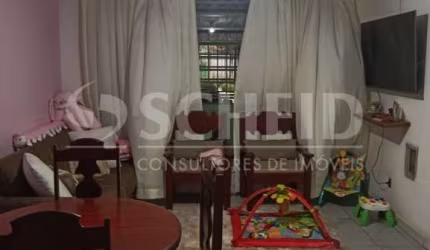 Casa Sobrado no Brooklin com 2 quartos e 2 vagas de garagem.