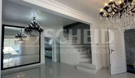 Sobrado a venda de 250,00m² útil no Campo Belo.