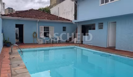 Casa no Brooklin com 5 quartos 2 suítes 4 vagas de garagem.