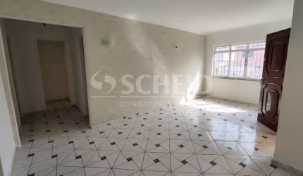 Casa Térrea no Campo Grande, 150m2, com 2 quartos, sala, cozinha com armários,  jardim,  2 vagas.