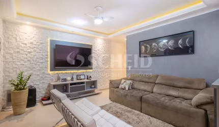 Casa térrea a venda 124 m² Jd. Marajoara 3 quarto sendo uma suíte, 3 vagas de garagem.