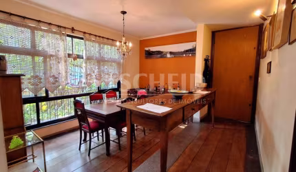 Casa de Vila com 270m² , 4 dormitórios na Granja Julieta/Jd. Hípico