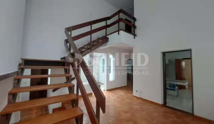 Casa para Locação com 275m² no Morumbi, 4 quartos, 1 suíte, 4 vagas cobertas,