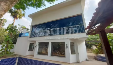 Casa Espetacular à Venda no Jd. Guedala, 600m², com Piscina, Jacuzzi, 4 quartos,  sala ampla.