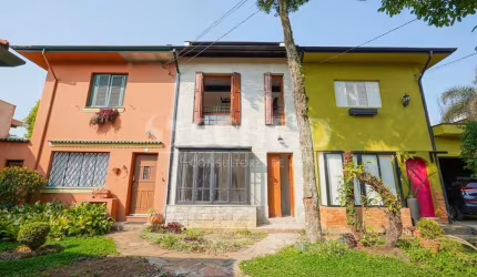 Casa de Vila no Alto da Boa Vista , em meio ao verde da Hípica Santo Amaro, com 250 m² área total.