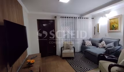 Casa em vila a venda com duas suítes.