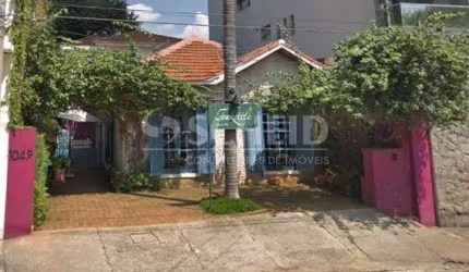Casa de 225m² , com amplo salão e jardim na Chácara Santo Antônio