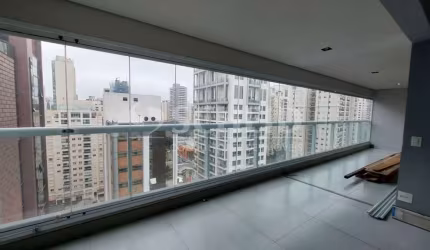 Apartamento Moema com 121m², 2 quartos, 2 suítes, sala para 2 ambientes, cozinha gourmet integrada.