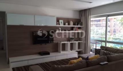 Apartamento à Venda no Morumbi, 210m², 5 Quartos, sendo 2 suítes, 2 vaga, living e varanda amplos