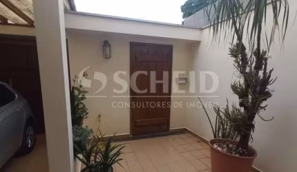 Casa à Venda no Jardim Prudência com 3 Suítes, 4 Vagas e Área de 350m² Construída
