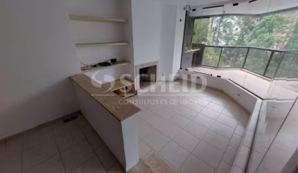 Apartamento à Venda no Morumbi, 97m², 2 quartos, living com lareira, varanda, churrasqueira, 3 vagas