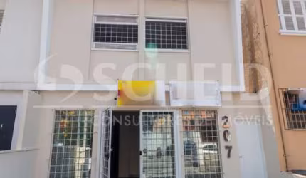 Sobrado Comercial à Venda no Alto da Boa Vista com 5 Salas e 3 Vagas - Localização Estratégica