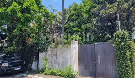Oportunidade Imperdível ? Terreno com Casa Antiga na Rua Fechada na Vila de Santo Amaro