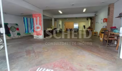 Casa comercial em Moema a 3 minutos a pé da estação Eucaliptos e do Shopping Ibirapuera