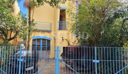 Casa à Venda, em Santo Amaro com 147m², 3 Quartos (1 suíte) e 2 vagas