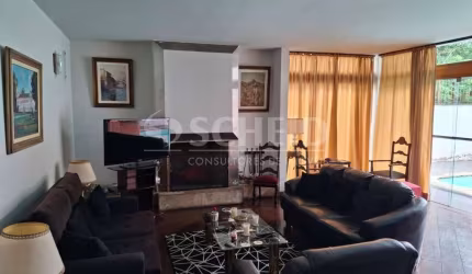 Casa à venda no Alto da Boa Vista com 4 suítes, piscina, sauna, churrasqueira, salão de festas
