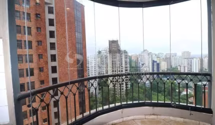 Apartamento à venda em Vila Suzana/sp  com 246m² 3 quartos, 4 vagas