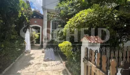 Casa 132m2 - 3 Dormitórios - 1 Suíte - 3 Banheiros - 1 Vaga