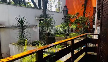 Casa a venda ótima localização principal via