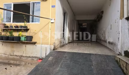 Sobrado bem localizado com 4 dormitórios !!!