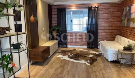 CASA NO ALTO DA BOA VISTA . MODERNA