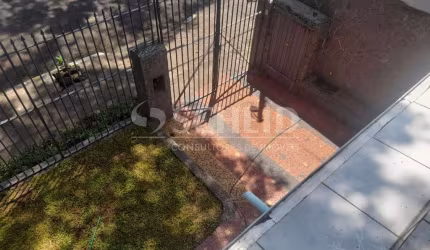 Sobrado á Venda no Campo Belo com 250m², 3 quartos, 2 vagas.