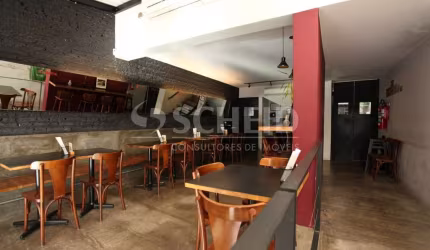 Sobrado comercial com Restaurante  funcionando na Chácara Santo Antônio.
