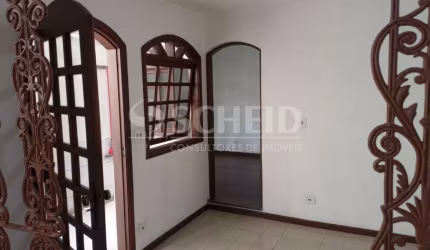 Casa à venda com 135 m², 4 dormitórios e 2 vagas no jardim taquaral.