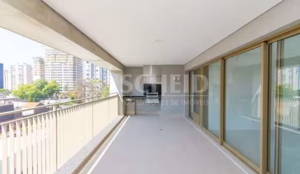 Apartamento à Venda em Moema com 149m², 3 dormitórios (3 suítes) e 2 vagas