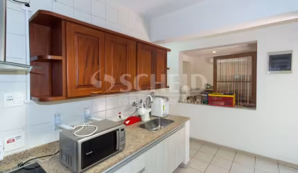Casa á Venda no Campo Belo com 493m², 4 quartos sendo 2 suítes, 5 vagas.