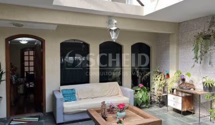 Casa com 3 quartos e 2 vagas à venda em Moema
