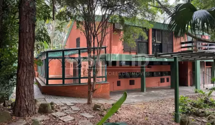 Casa 743m² com 4 suítes - 6 vagas - Chácara Flora