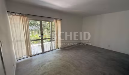 Sobrado á Venda no Campo Belo com 185m², 4 quartos, 2 vagas.