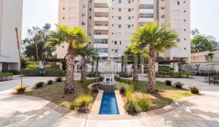 Excelente apartamento reformado com 3 quartos, 2 vagas e depósito em Interlagos