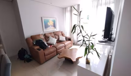 Apartamento para locação em Brooklin com 164 m2, 3 quartos, 1 suíte e 1 vaga.