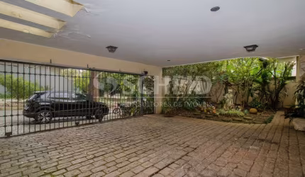 Jardim Marajoara Casa Térrea em topografia alta e arborizada Jardim Marajoara !