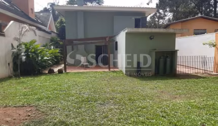 Casa no Jardim Marajoara com 04 dormitórios