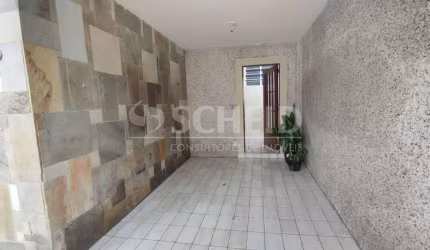 Casa térrea para locação próximo a av. Nossa Senhora do Sabará.
