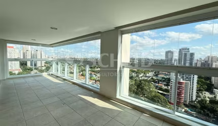 Apartamento Alto Padrão no Coração do Campo Belo , 206 m² | Andar Alto | Vista Livre