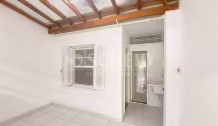 Casa à venda no Campo Belo com 2 quartos, 1 vaga de garagem e Edícula.