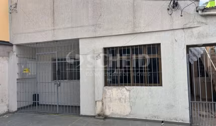 Excelente casa térrea com 5 salas, 2 banheiros, cozinha,  4 vagas ótima localização