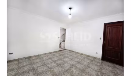 Casa à venda com 03 quartos e 01 vaga na Vila Mascote